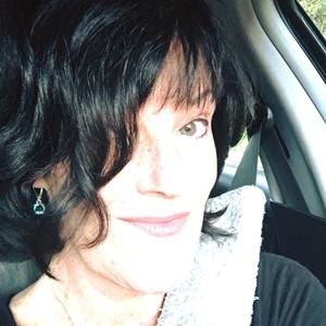 Meet your Posher, Stacy